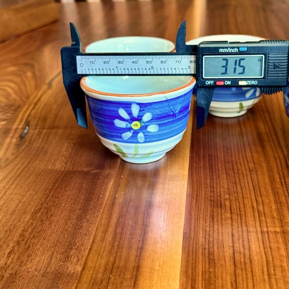 Mint Condition! VTG 1970s Japanese Ceramic Teacups w/ Floral Design (set of 4) - Picture 9 of 9